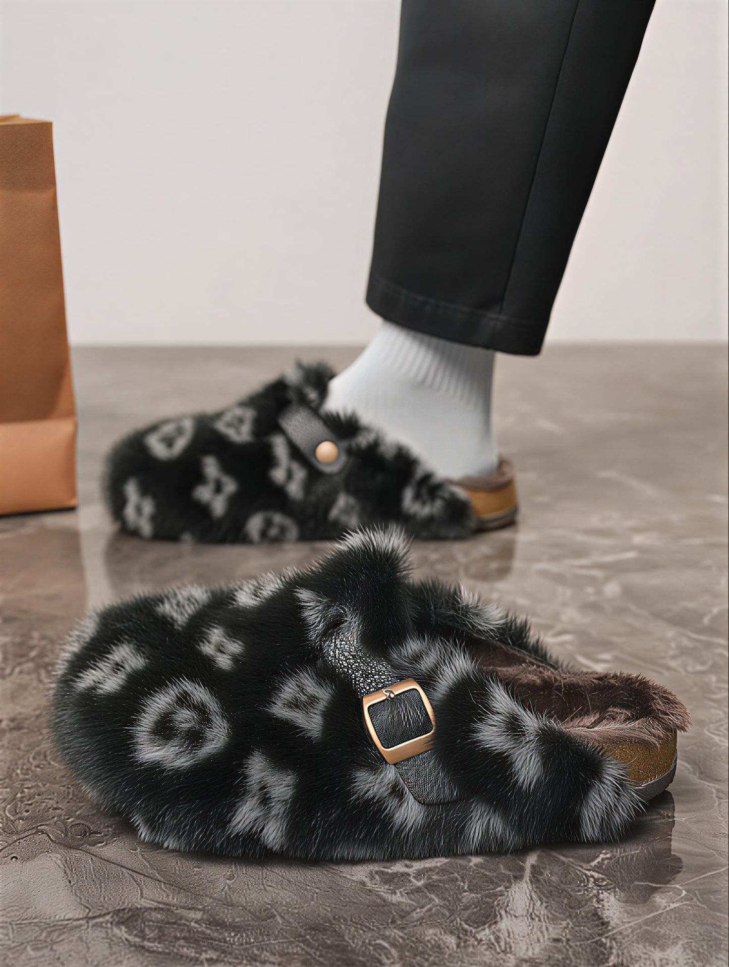 Valora™ Viral Fur Clogs - Unisex